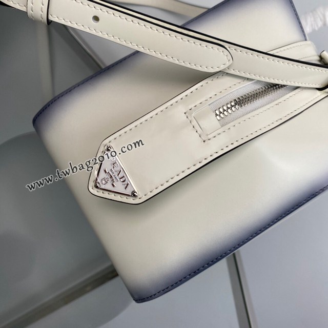 Prada專櫃2022秋冬新款亮面小牛皮手提包 1BA366 普拉達小號手提肩背女包 csp1585